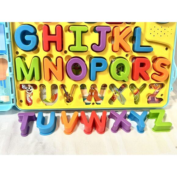 SESAME STREET Elmo’s Learning Letters Bus Activity Board, Just Play 2022 / Works - Picture 4 of 4